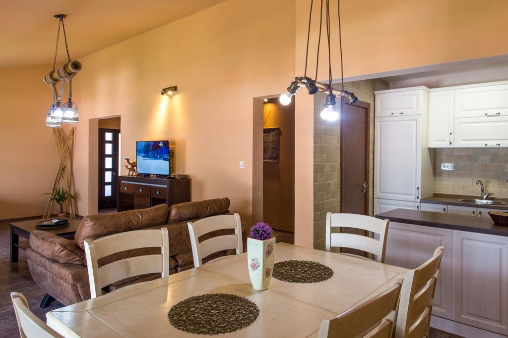 Apartment Bambo Tre Sorrele โกตอร์ ภายนอก รูปภาพ